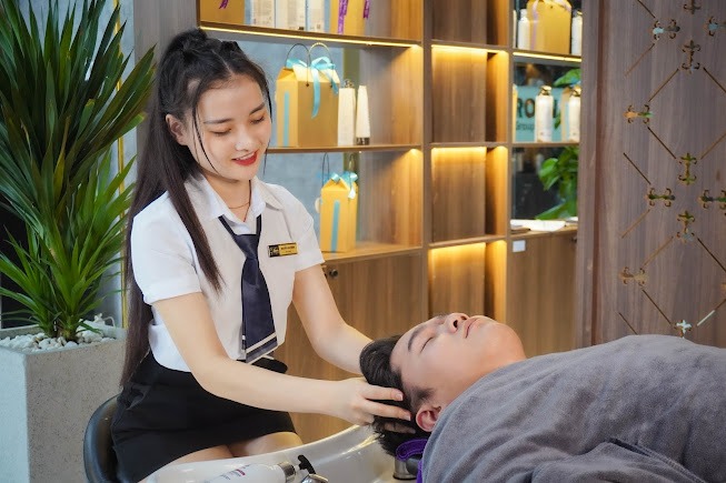 붕따우 황제이발소 서비스 실내 사진